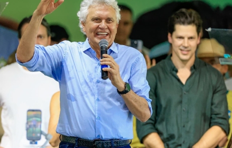 Caiado mira Wilder e diz: 